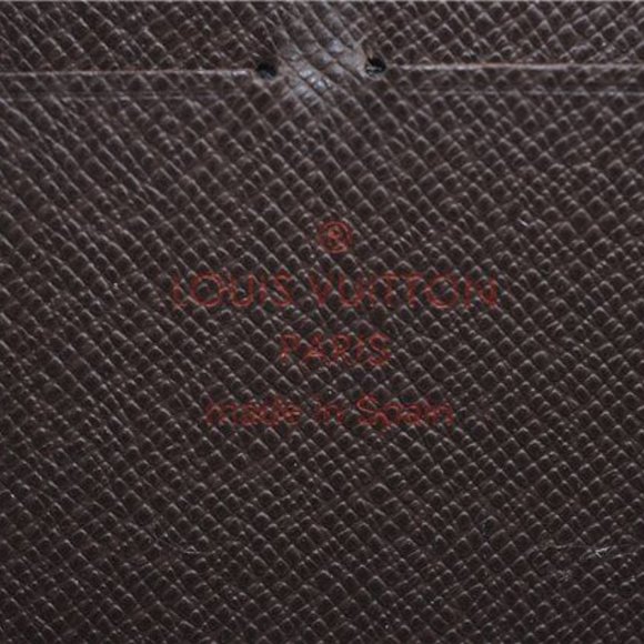 Louis Vuitton Zippy Wallet - Picture 14 of 17